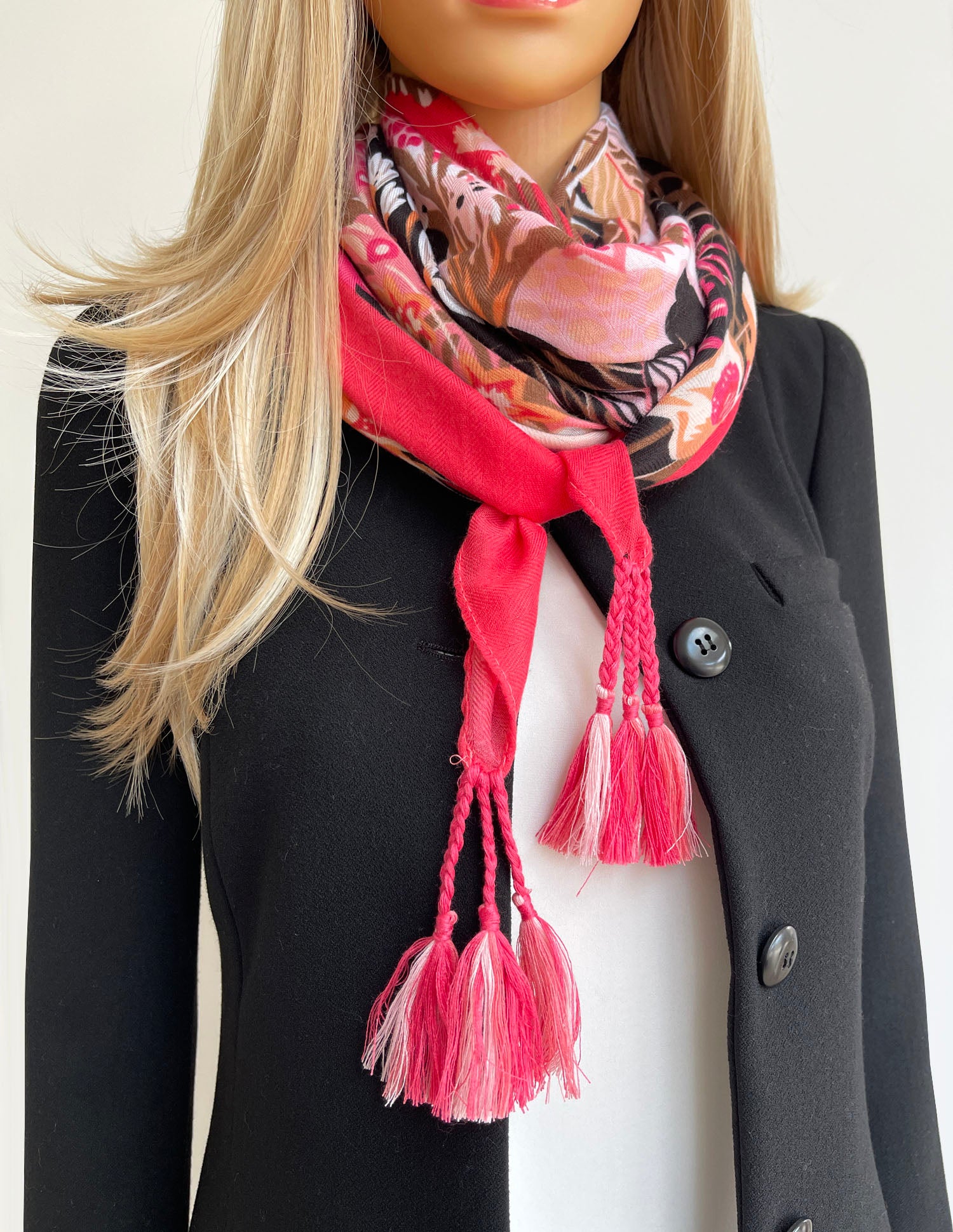 CORAL GARDEN FLORAL PRINT SQUARE TASSEL SCARF