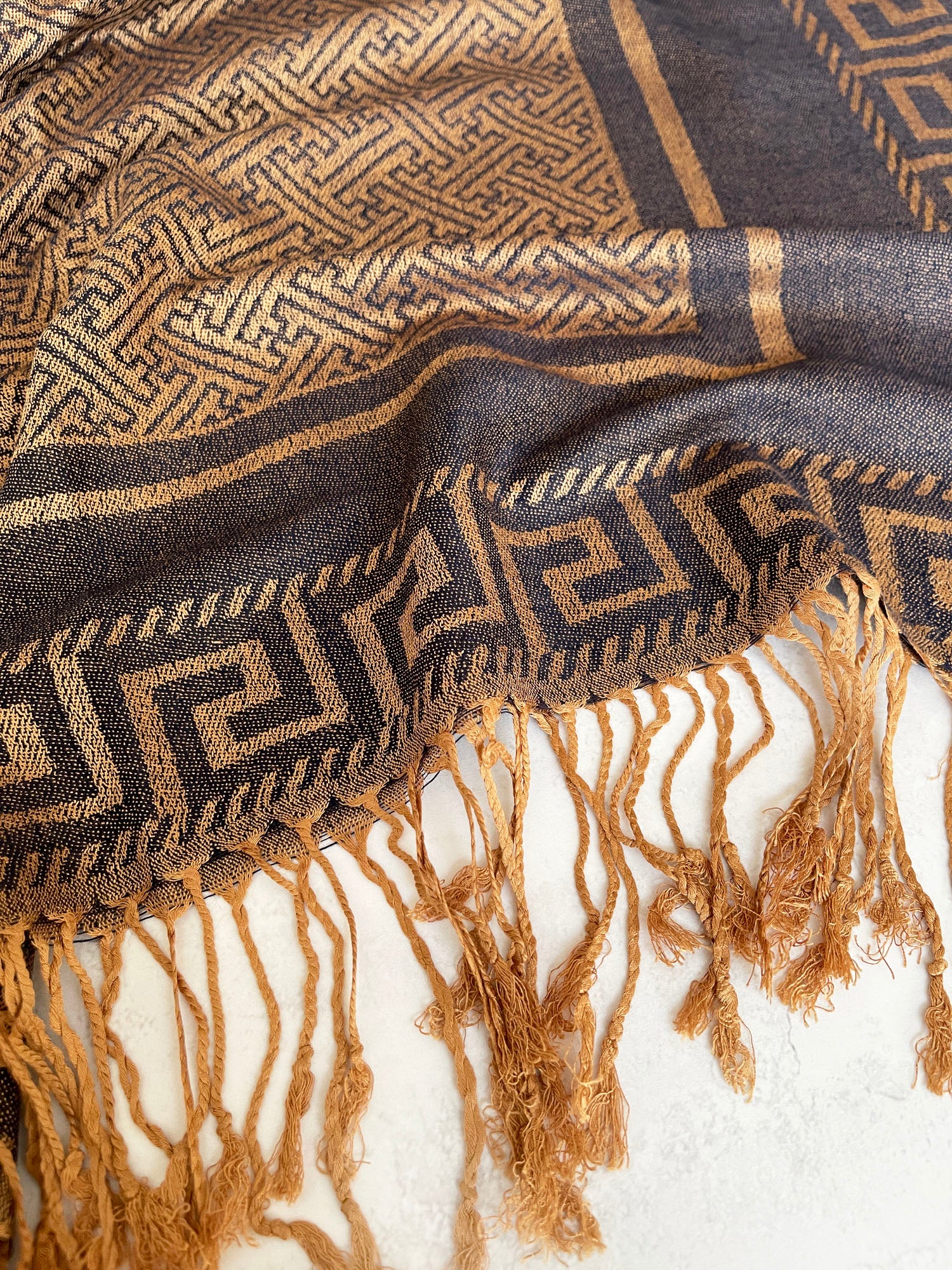 GEOMETRIC PLUM LIGHTWEIGHT PASHMINA SHAWL SCARF