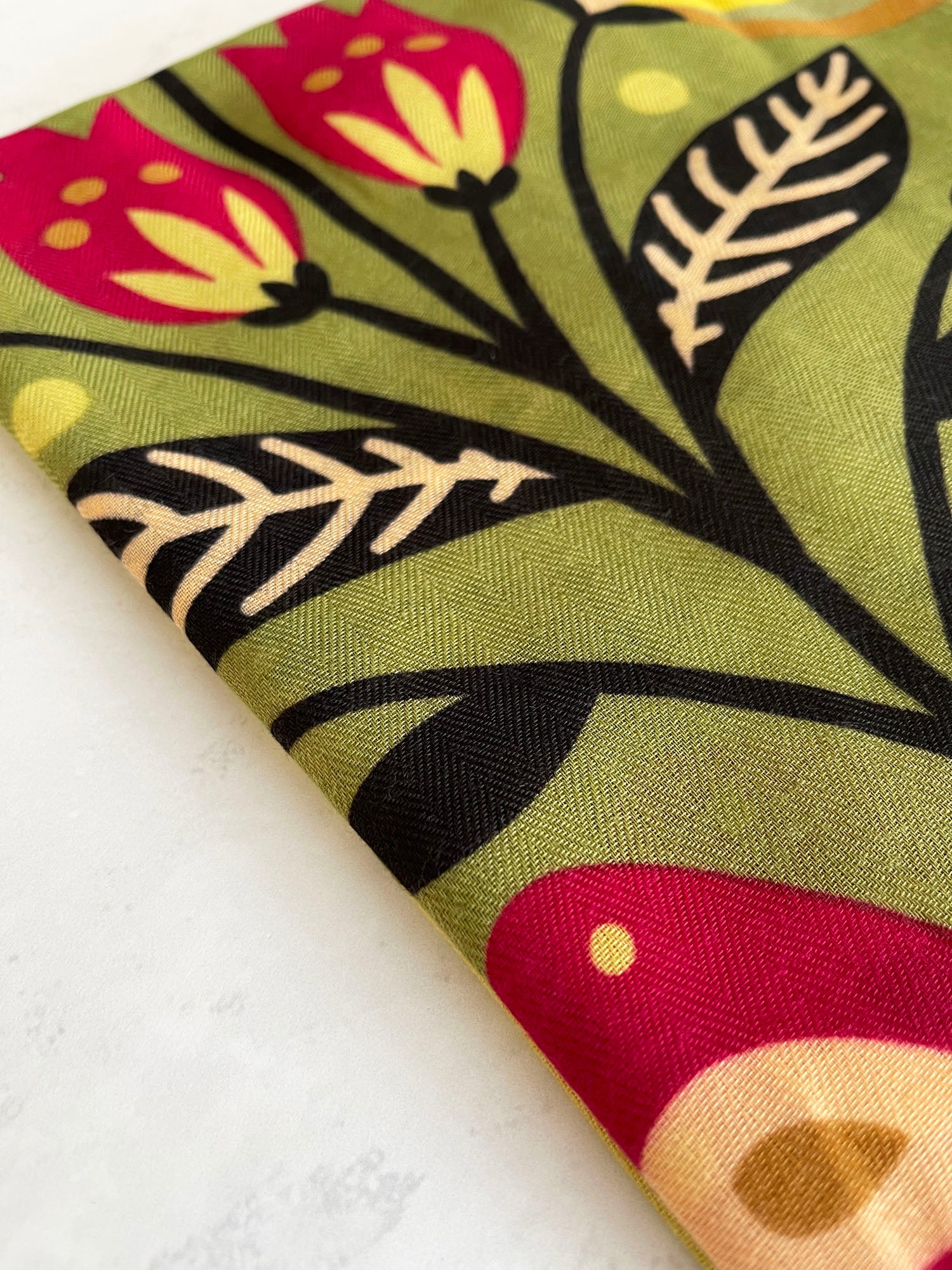 GREEN LOTUS FLORAL PRINT SQUARE TASSEL SCARF