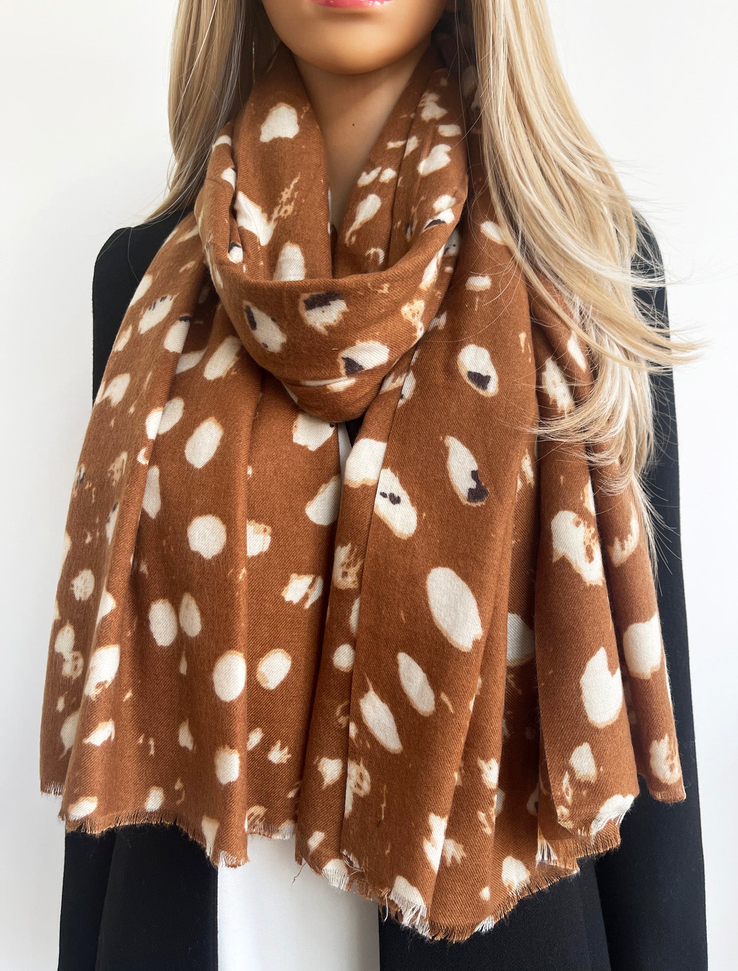 LARGE BROWN WOOL SPOTTY LEOPARD PRINT SCARF