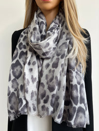 Ladies Leopard Print Scarf