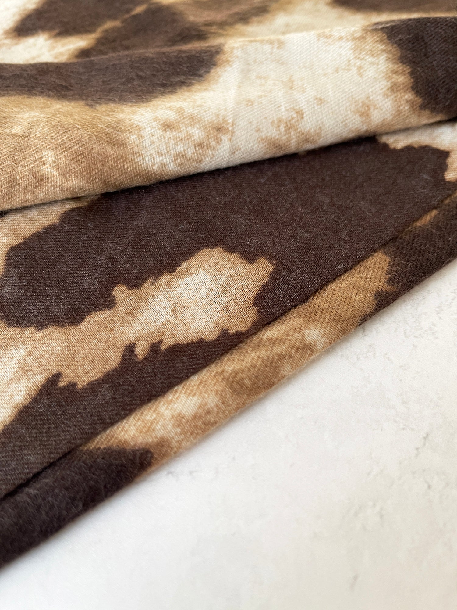 LARGE TAUPE WOOL BIG LEOPARD PRINT SCARF