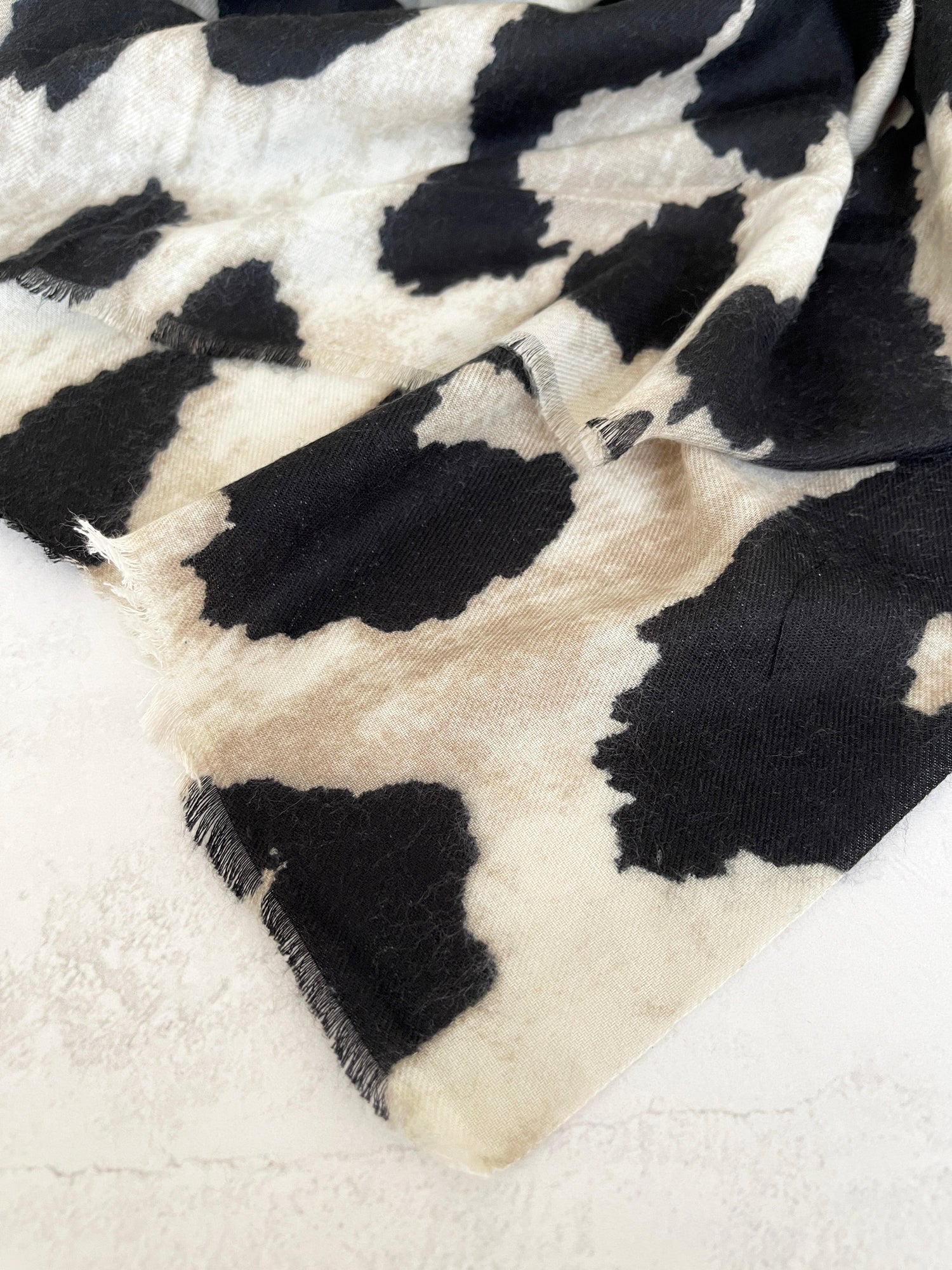 LARGE BEIGE WOOL BIG LEOPARD PRINT SCARF
