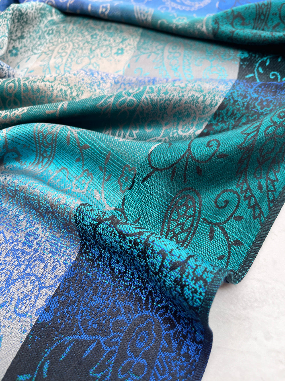 LARGE REVERSIBLE BLUE OMBRE PAISLEY PRINT PASHMINA SHAWL SCARF WRAP