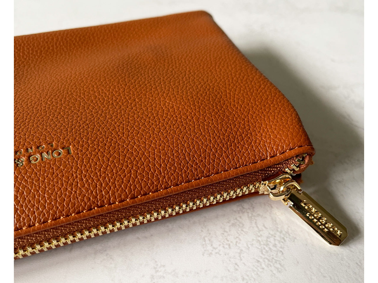 SMALL MULTI-POCKET CROSSBODY PURSE BAG WITH WRIST AND LONG STRAPS - TAN