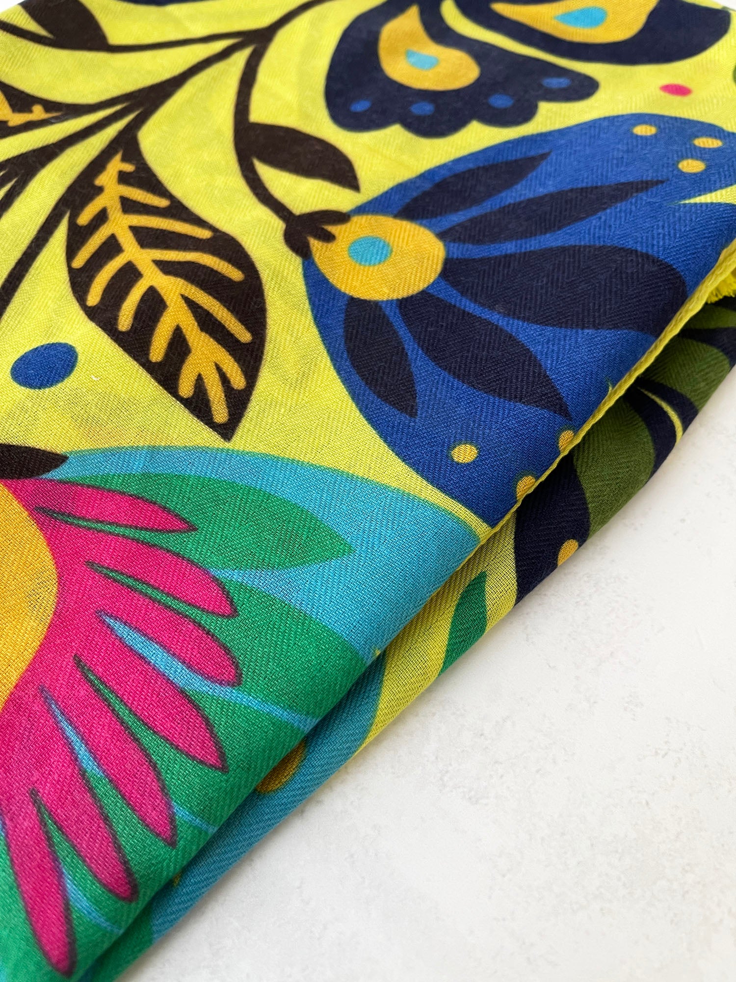 YELLOW LOTUS FLORAL PRINT SQUARE TASSEL SCARF