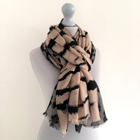 A-SHU LARGE PALE PINK ZEBRA AND LEOPARD PRINT SHAWL SCARF - A-SHU.CO.UK