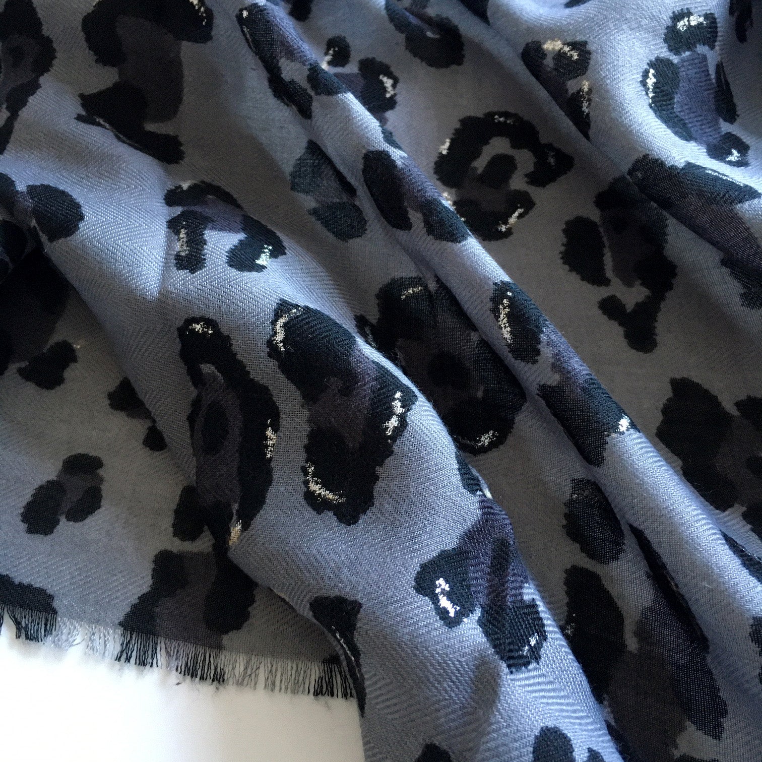 A-SHU LARGE PALE PINK ZEBRA AND LEOPARD PRINT SHAWL SCARF - A-SHU.CO.UK