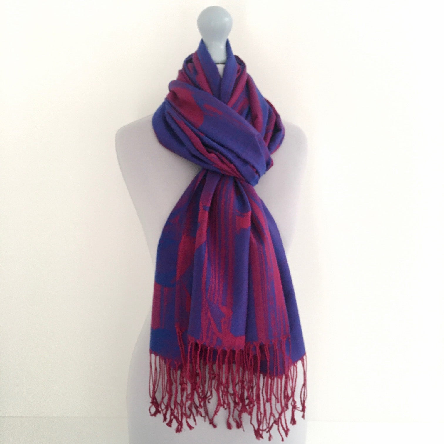 A-SHU BLUE BERRY REVERSIBLE PASHMINA SHAWL SCARF IN ABSTRACT FLORAL PRINT - A-SHU.CO.UK