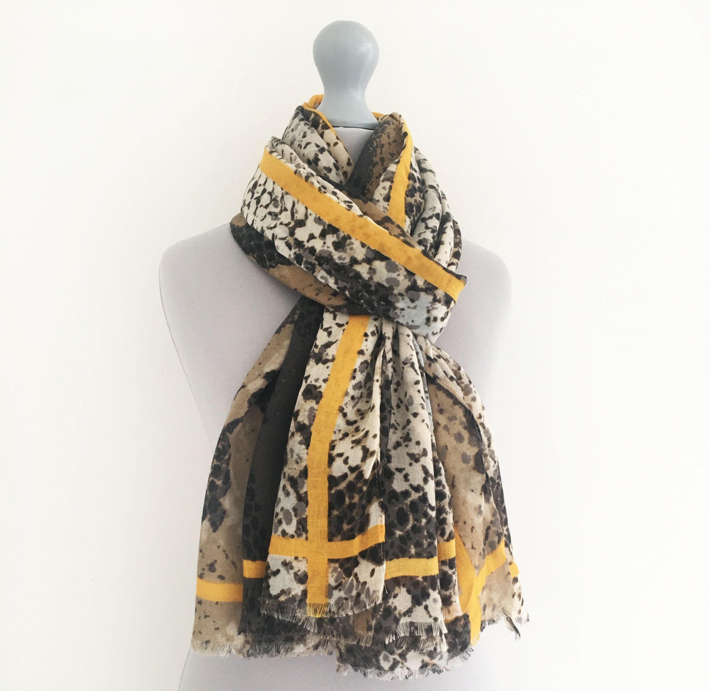 A-SHU LARGE BEIGE SNAKESKIN PRINT SHAWL SCARF WITH STRIPE - A-SHU.CO.UK