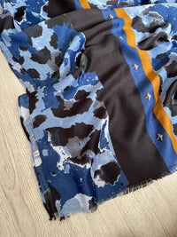 LARGE BLUE CAMEO LEOPARD PRINT SCARF