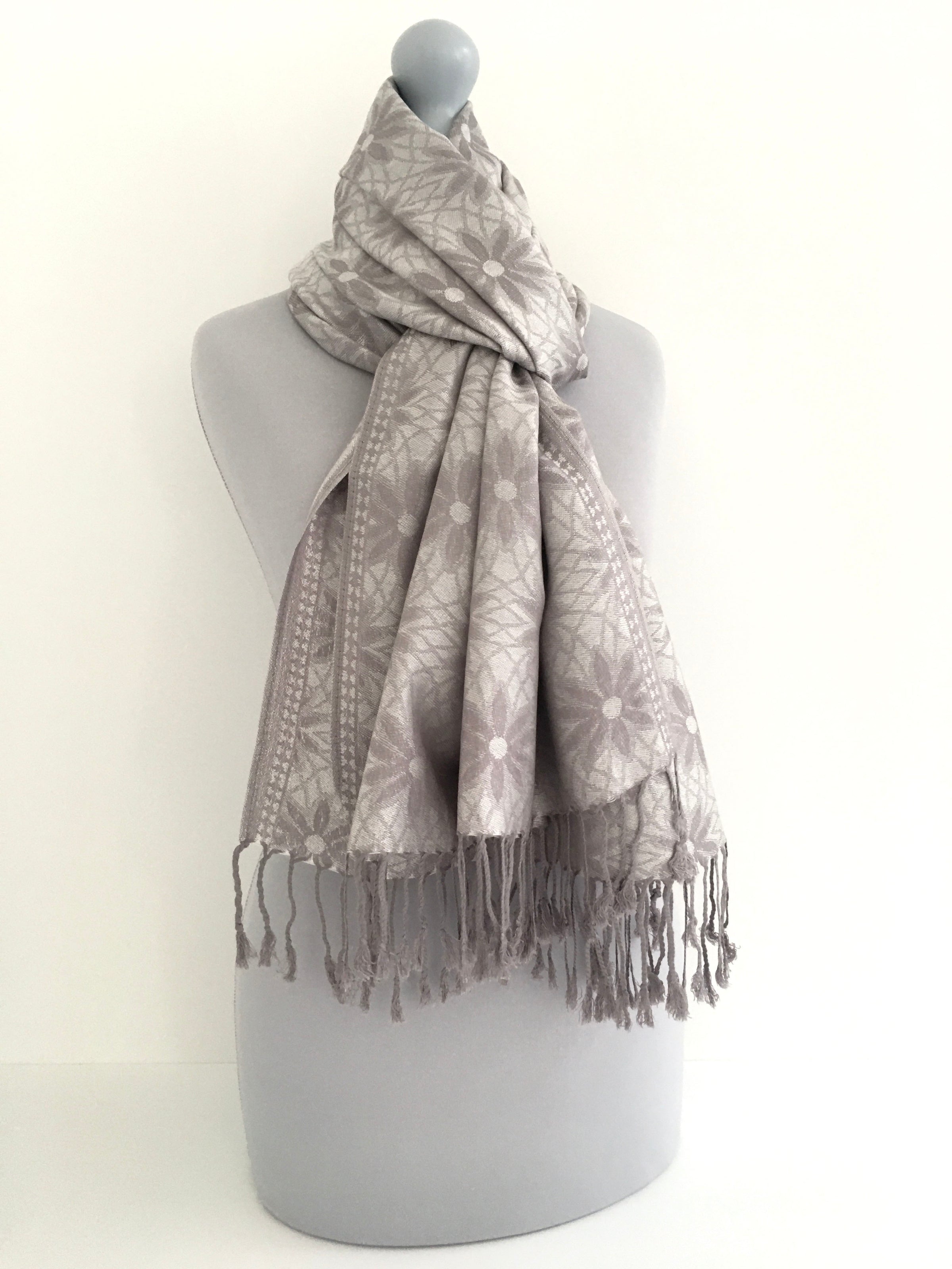 LARGE SILVER FLORAL DAISY PRINT GEOMETRIC REVERSIBLE PASHMINA SHAWL SCARF