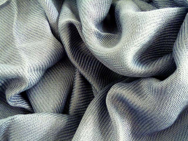 A-SHU LARGE PLAIN GREY LIGHTWEIGHT SOFT TOUCH PASHMINA SCARF - A-SHU.CO.UK