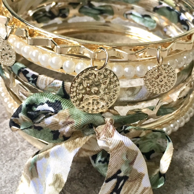 A-SHU BOHO INSPIRED GOLD PEARL GREEN FLORAL MIXED BANGLE SET - A-SHU.CO.UK
