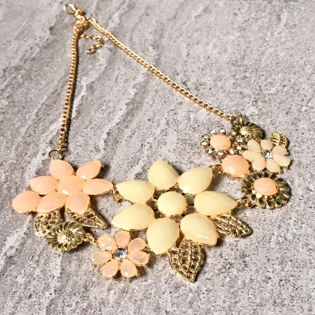 A-SHU BLUSH PINK FLORAL CHOKER NECKLACE WITH DIAMANTE RHINESTONES - A-SHU.CO.UK