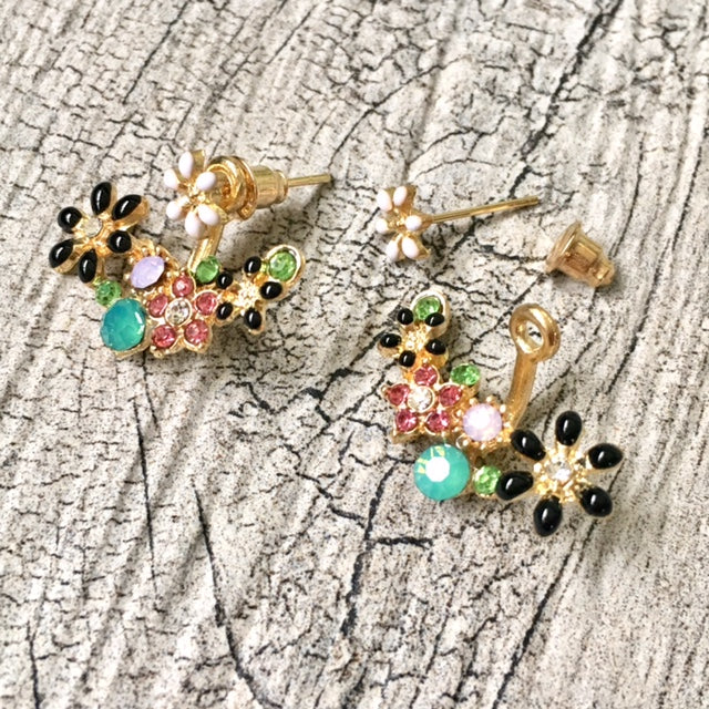 A-SHU SMALL LIGHTWEIGHT DAISY FLOWER DIAMANTE STUD EARRINGS - A-SHU.CO.UK