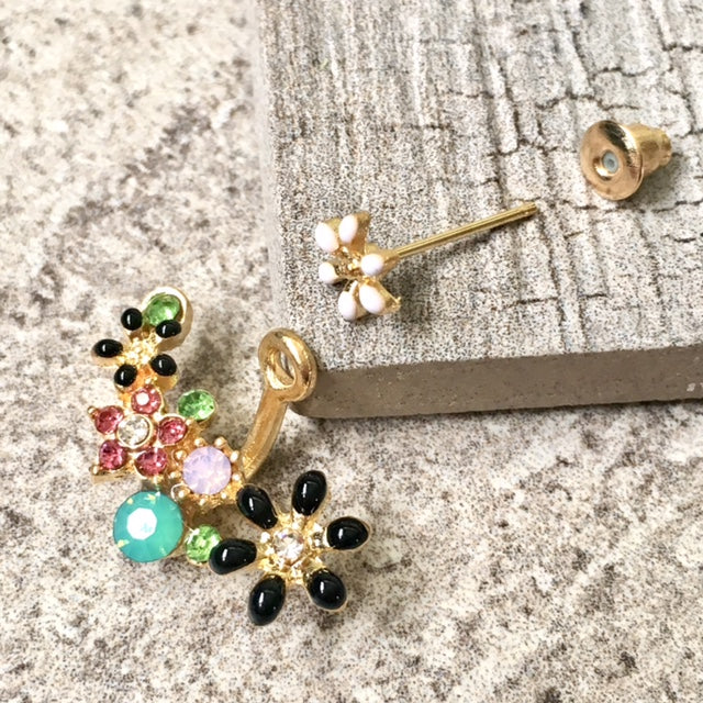 A-SHU SMALL LIGHTWEIGHT DAISY FLOWER DIAMANTE STUD EARRINGS - A-SHU.CO.UK