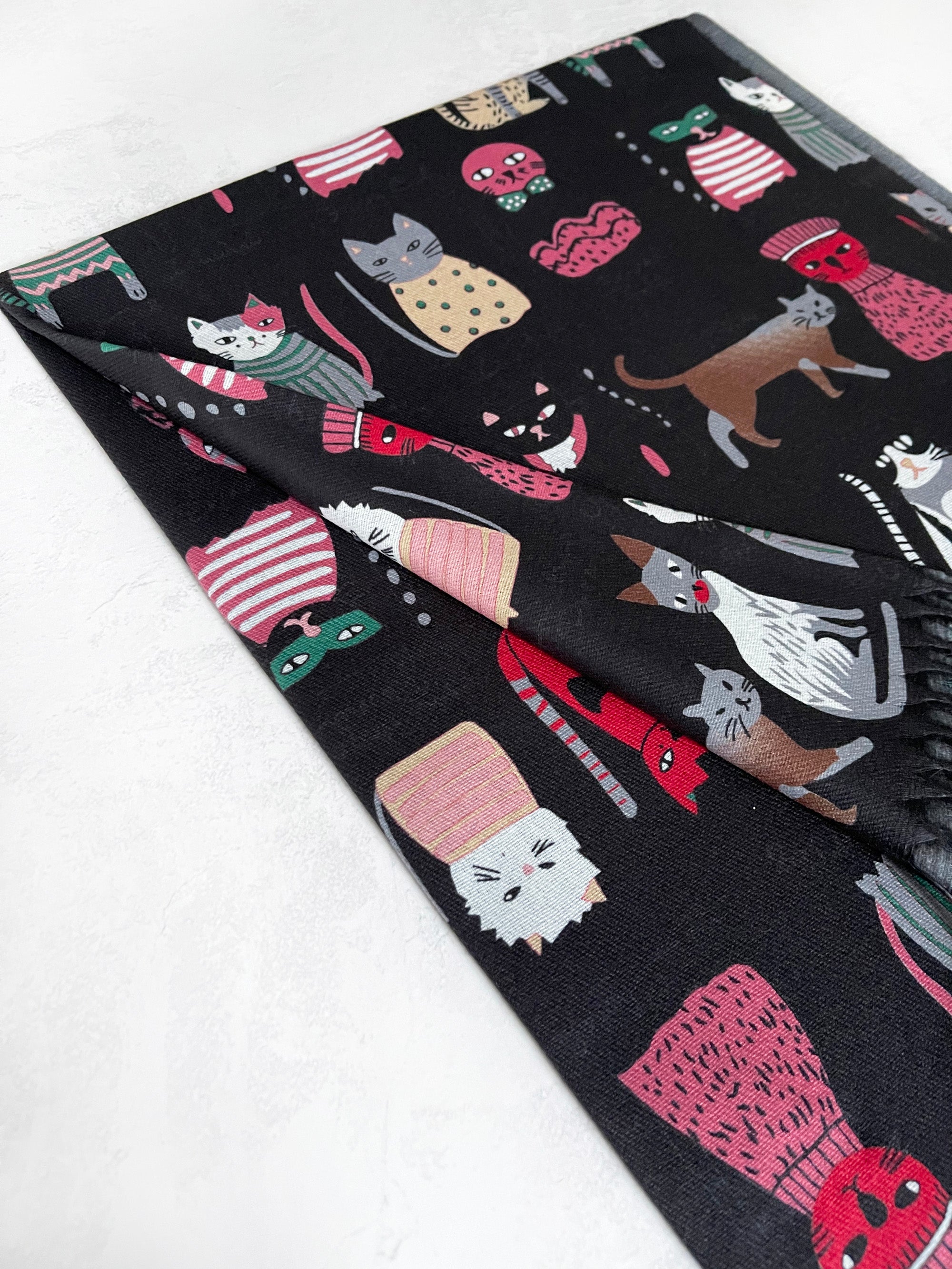 BLACK CAT PRINT LONG LIGHTWEIGHT SCARF