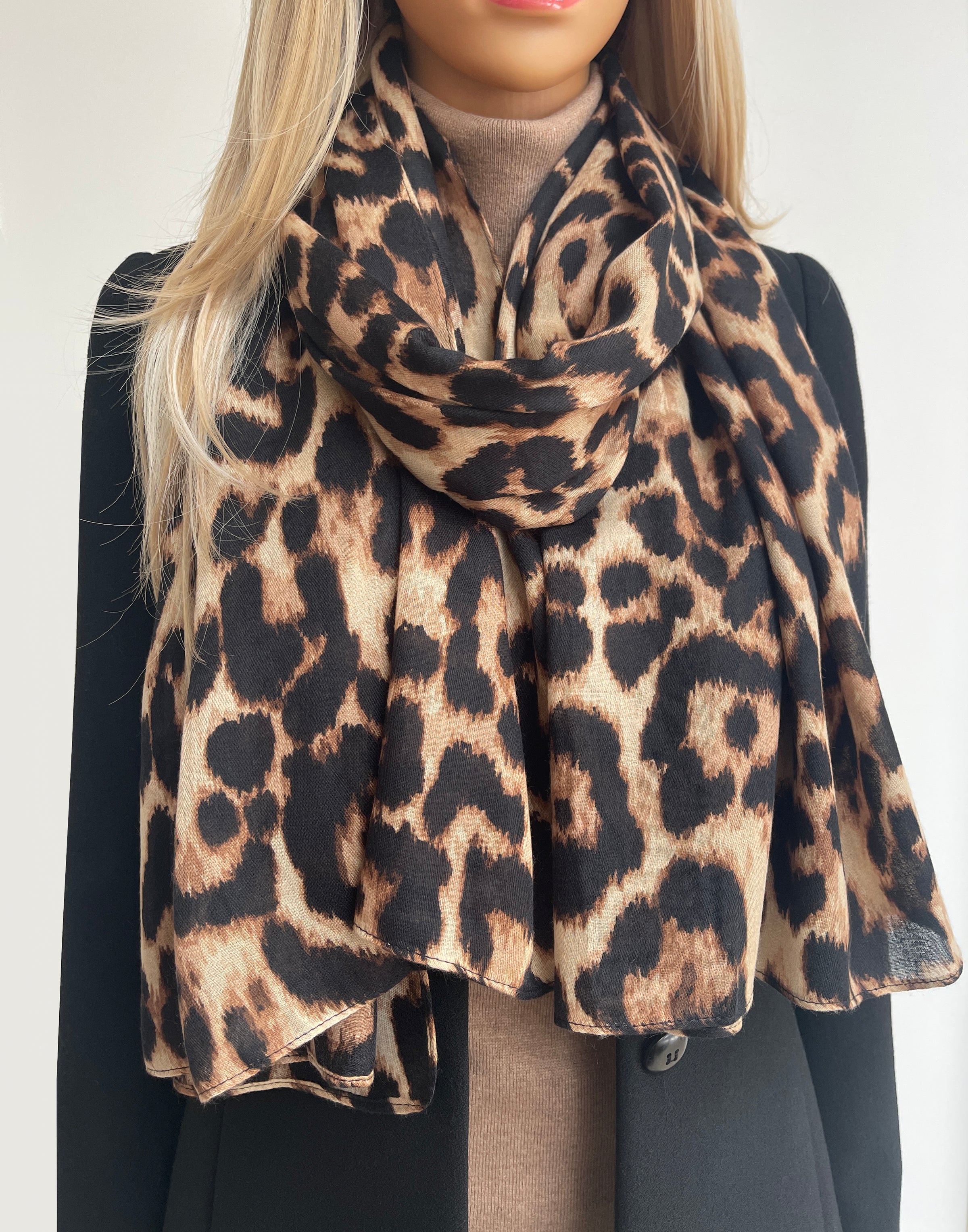 BROWN COTTON BLEND CLASSIC LEOPARD PRINT SCARF