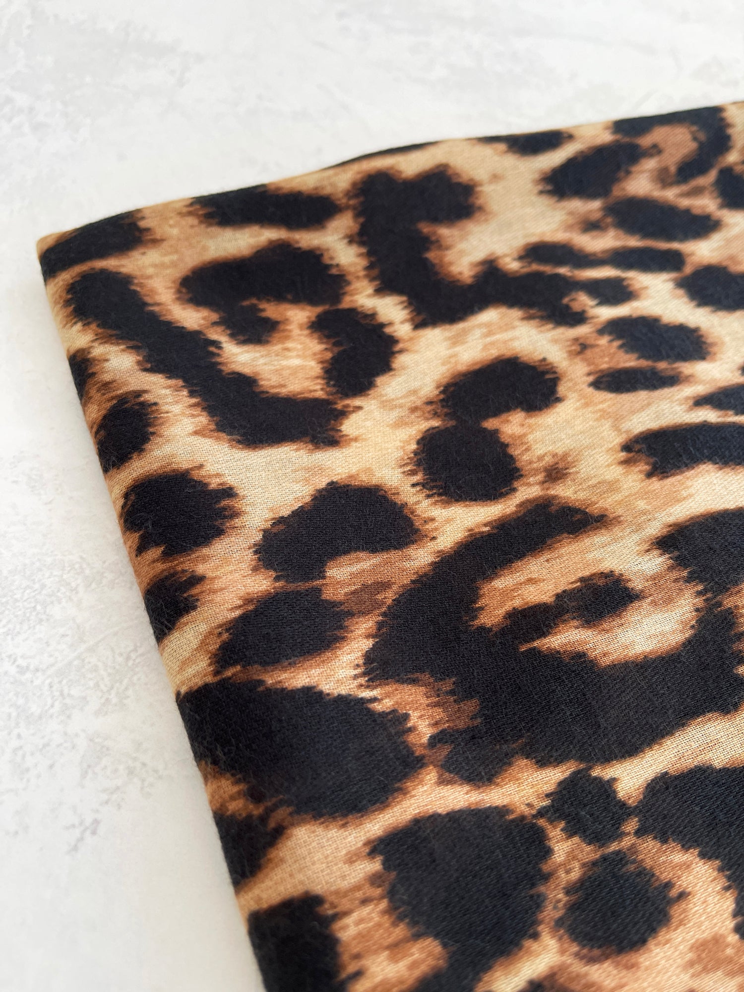 BROWN COTTON BLEND CLASSIC LEOPARD PRINT SCARF