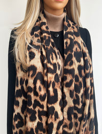 BROWN COTTON BLEND CLASSIC LEOPARD PRINT SCARF