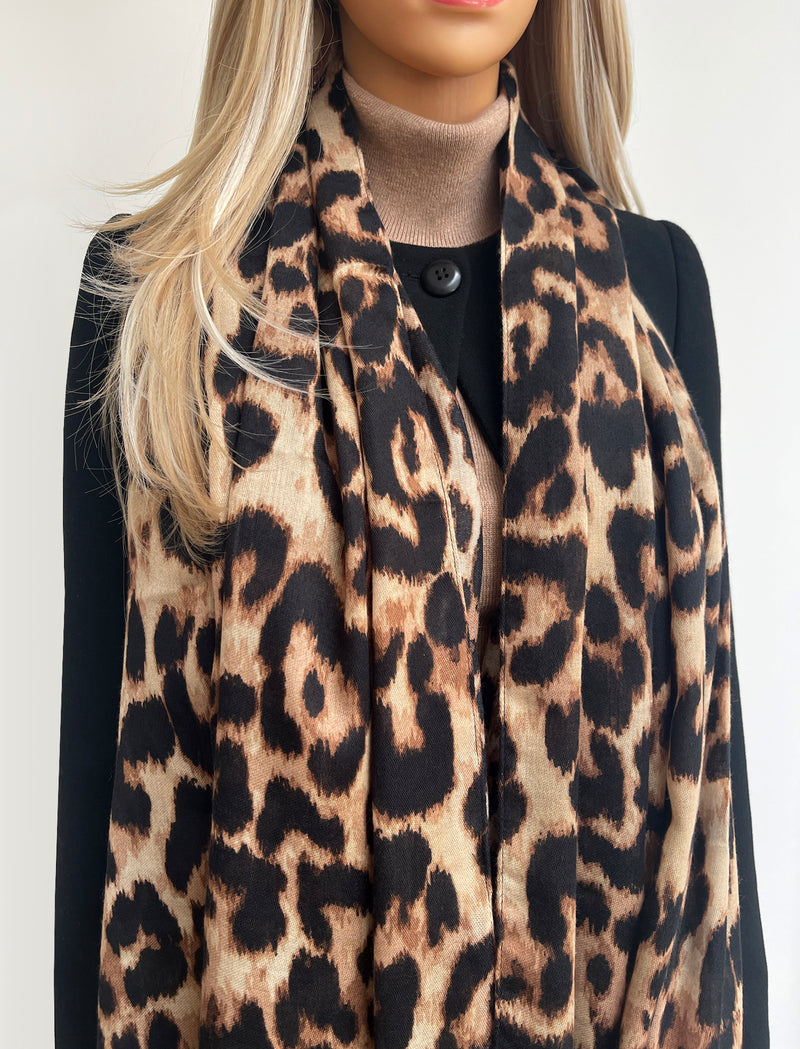 BROWN COTTON BLEND CLASSIC LEOPARD PRINT SCARF