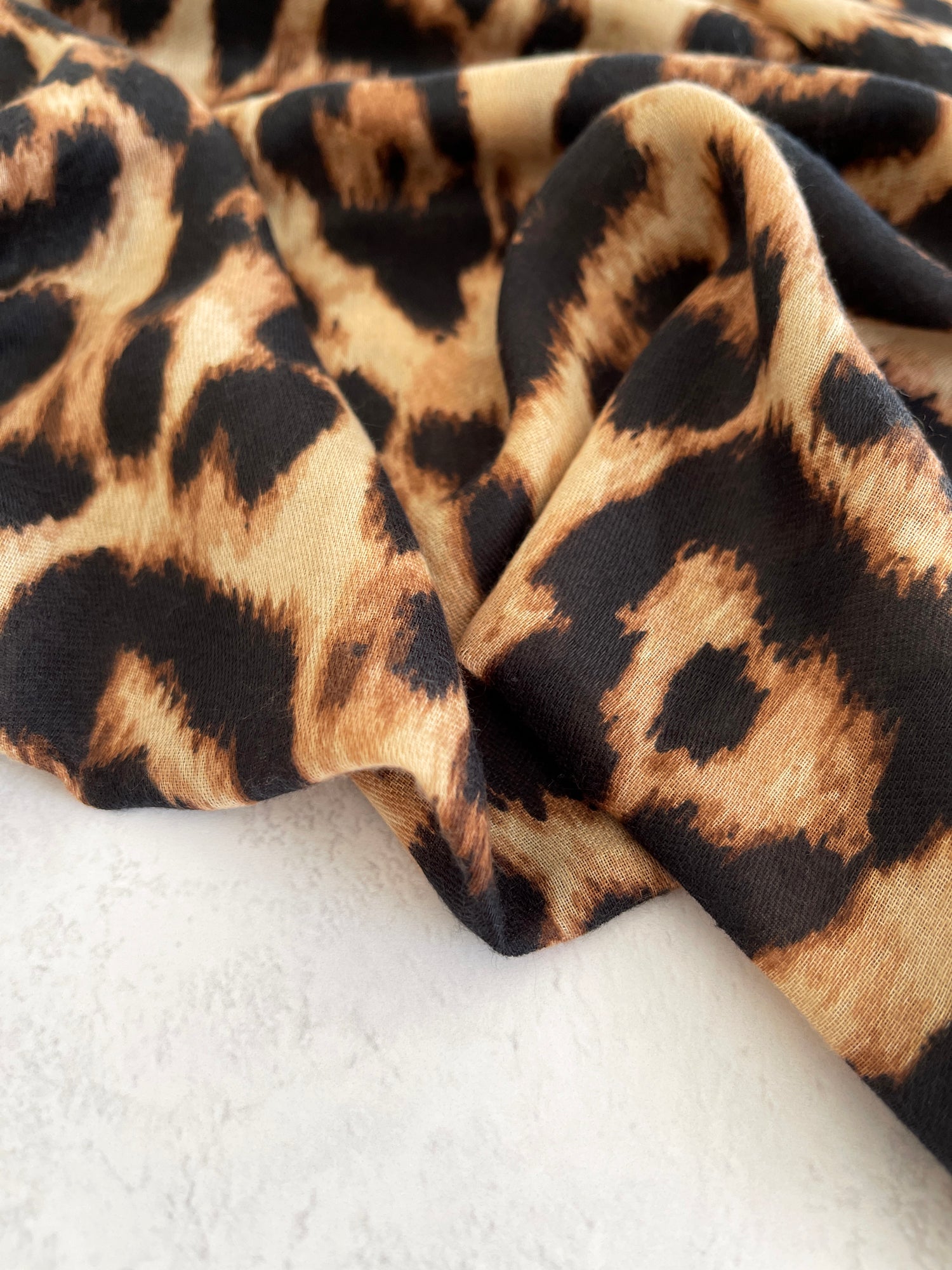 BROWN COTTON BLEND CLASSIC LEOPARD PRINT SCARF