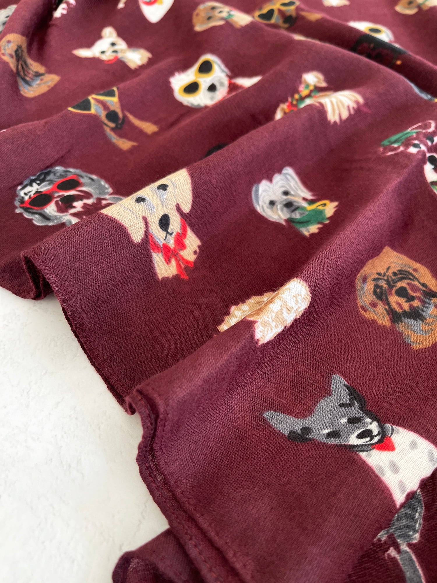 BURGUNDY COTTON BLEND DOG PRINT LIGHTWEIGHT SCARF