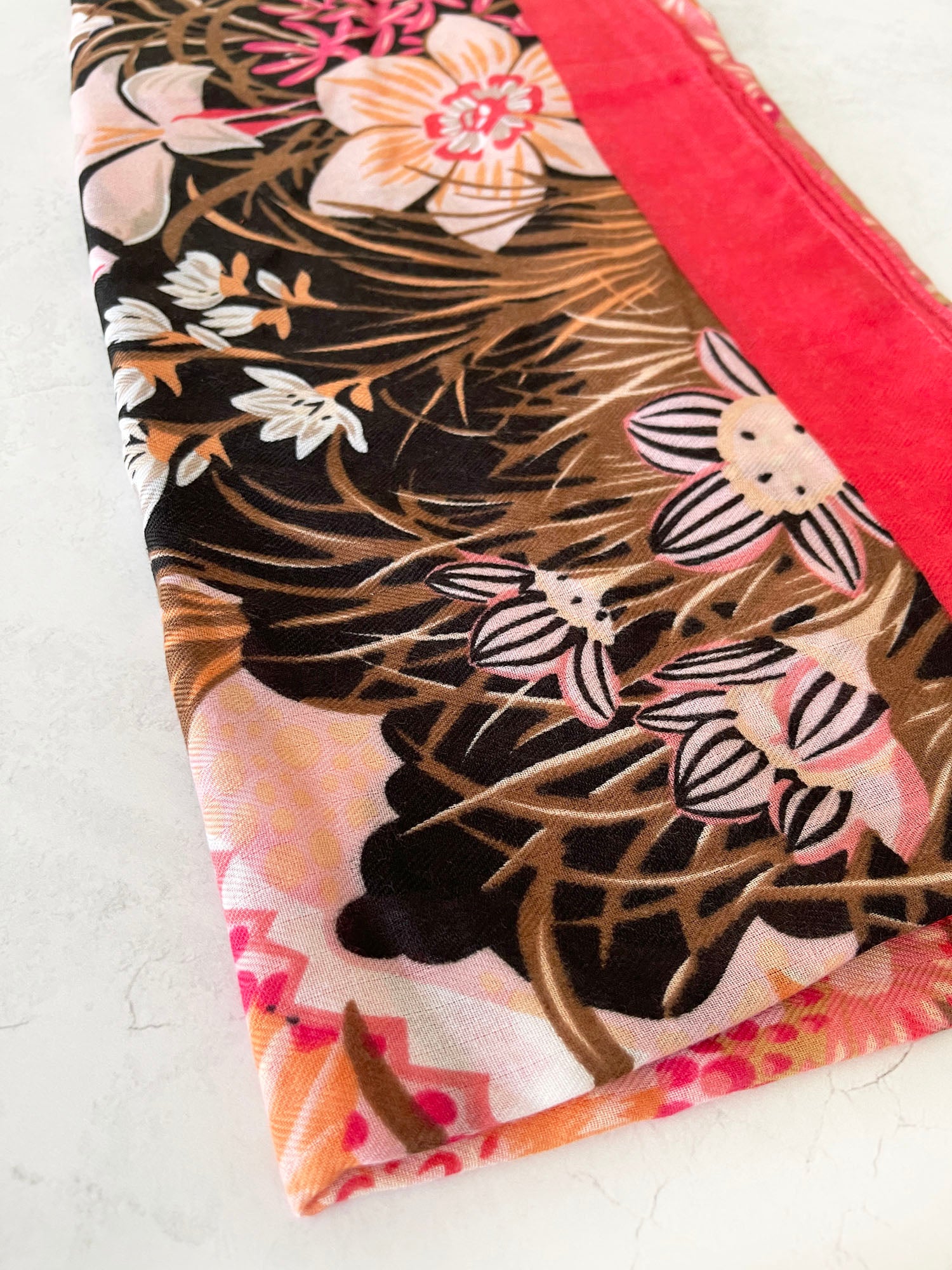 CORAL GARDEN FLORAL PRINT SQUARE TASSEL SCARF