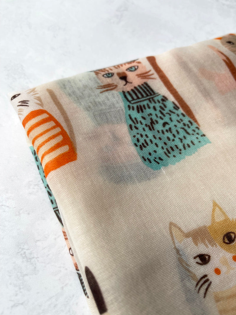 CREAM AND BEIGE LIGHTWEIGHT BORDER CAT SCARF