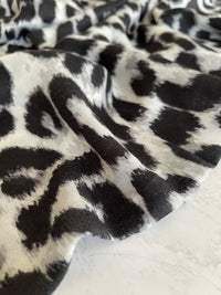 GREY COTTON BLEND CLASSIC LEOPARD PRINT SCARF