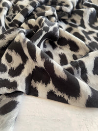 GREY COTTON BLEND CLASSIC LEOPARD PRINT SCARF