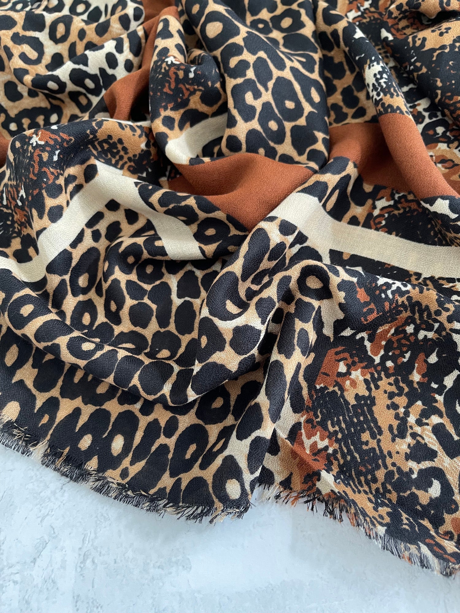 LARGE BROWN SNAKESKIN AND LEOPARD PRINT SCARF