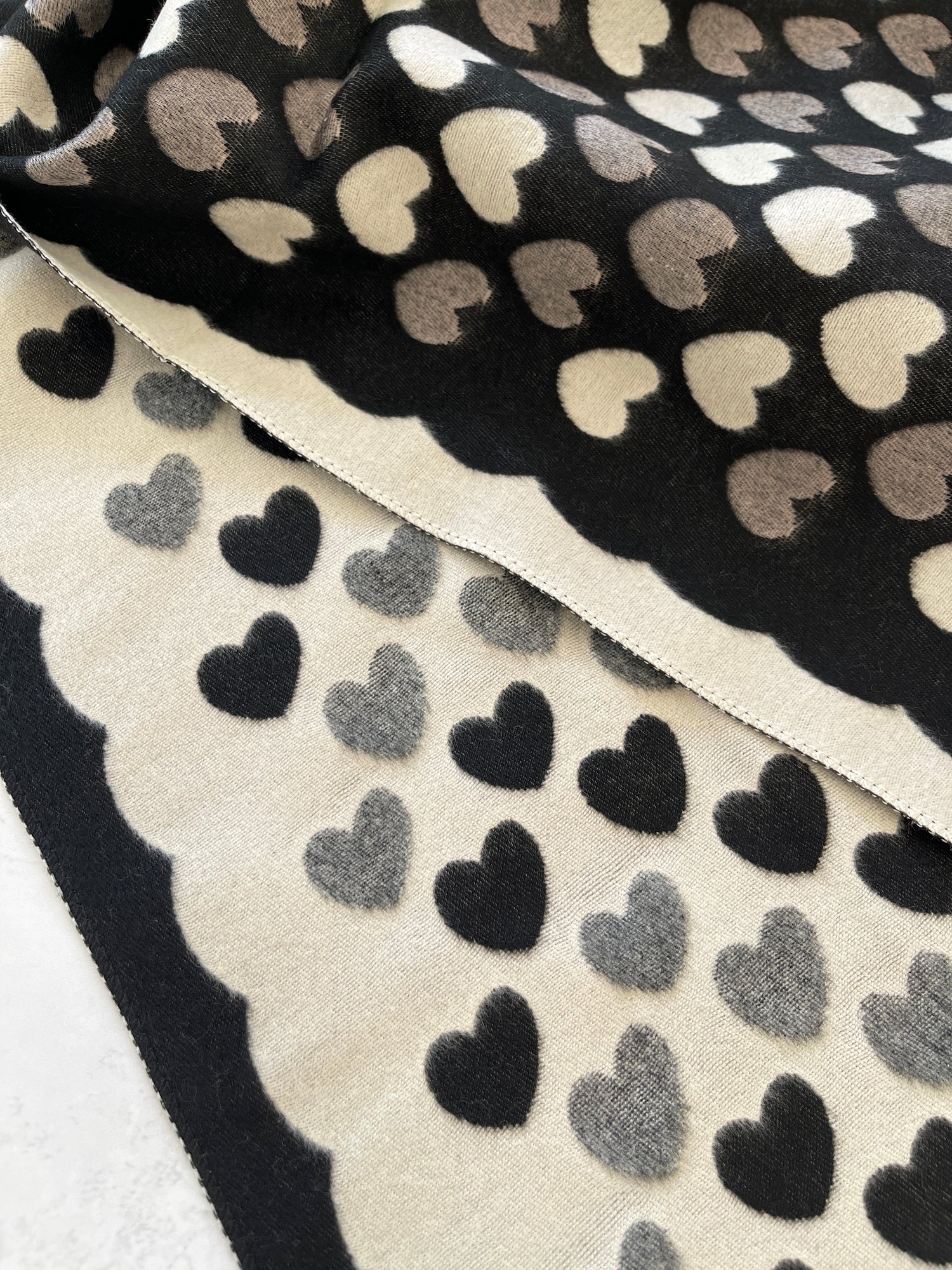 LARGE BLACK HEART PRINT REVERSIBLE CASHMERE WINTER SHAWL BLANKET SCARF