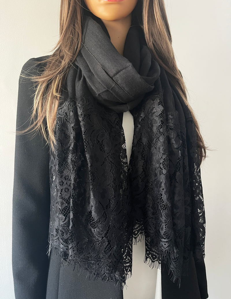 LARGE BLACK LACE DETAIL LIGHTWEIGHT SCARF