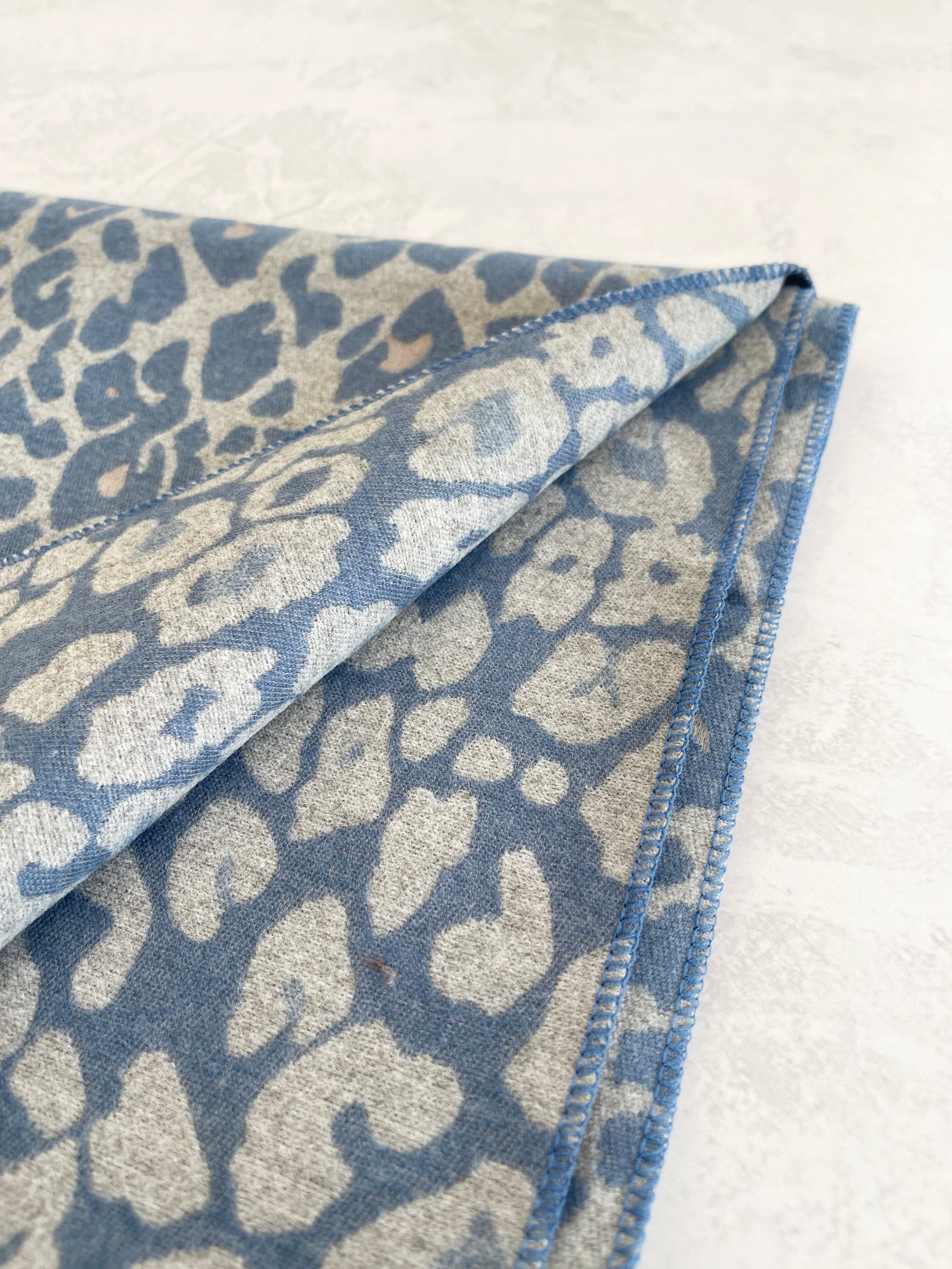 LARGE BLUE LEOPARD PRINT REVERSIBLE WINTER SHAWL BLANKET SCARF