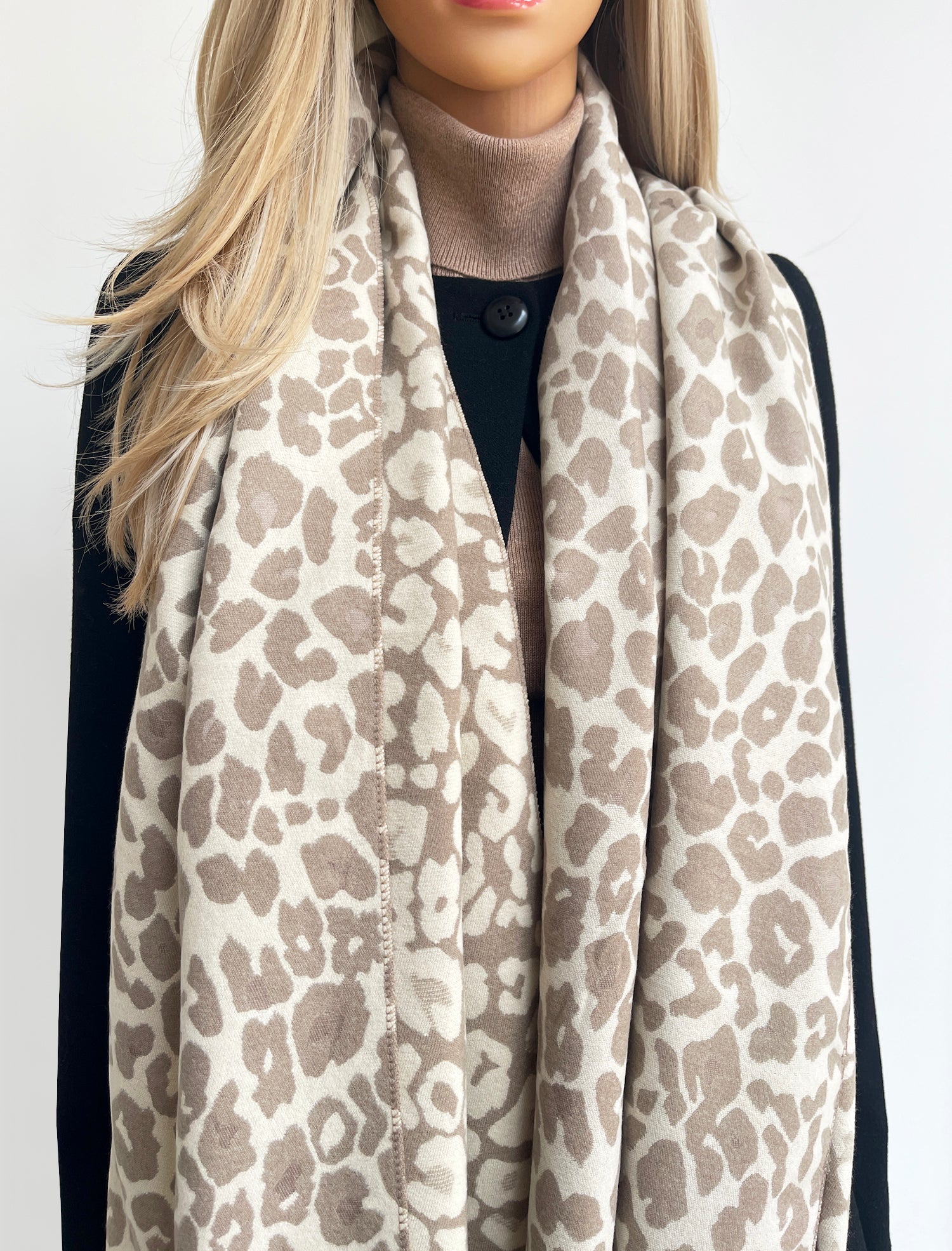 LARGE CREAM LEOPARD PRINT REVERSIBLE WINTER SHAWL BLANKET SCARF