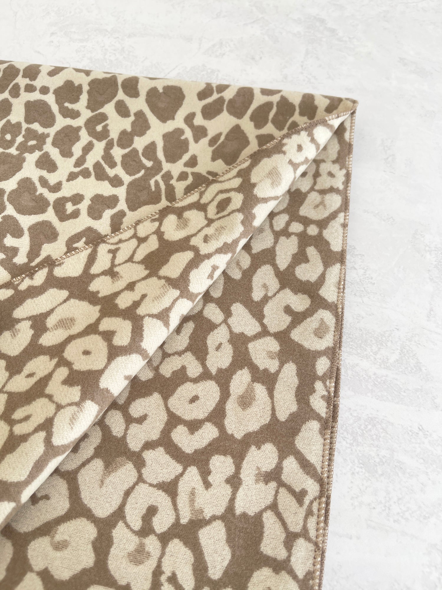 LARGE CREAM LEOPARD PRINT REVERSIBLE WINTER SHAWL BLANKET SCARF