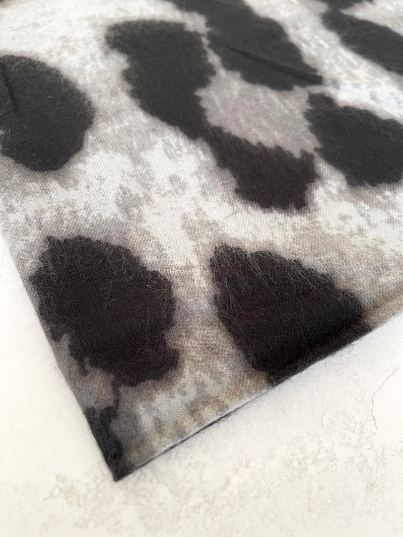 LARGE GREY WOOL BIG LEOPARD PRINT SCARF