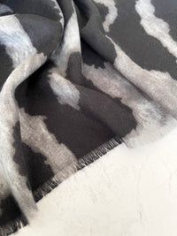 LARGE GREY WOOL BIG LEOPARD PRINT SCARF