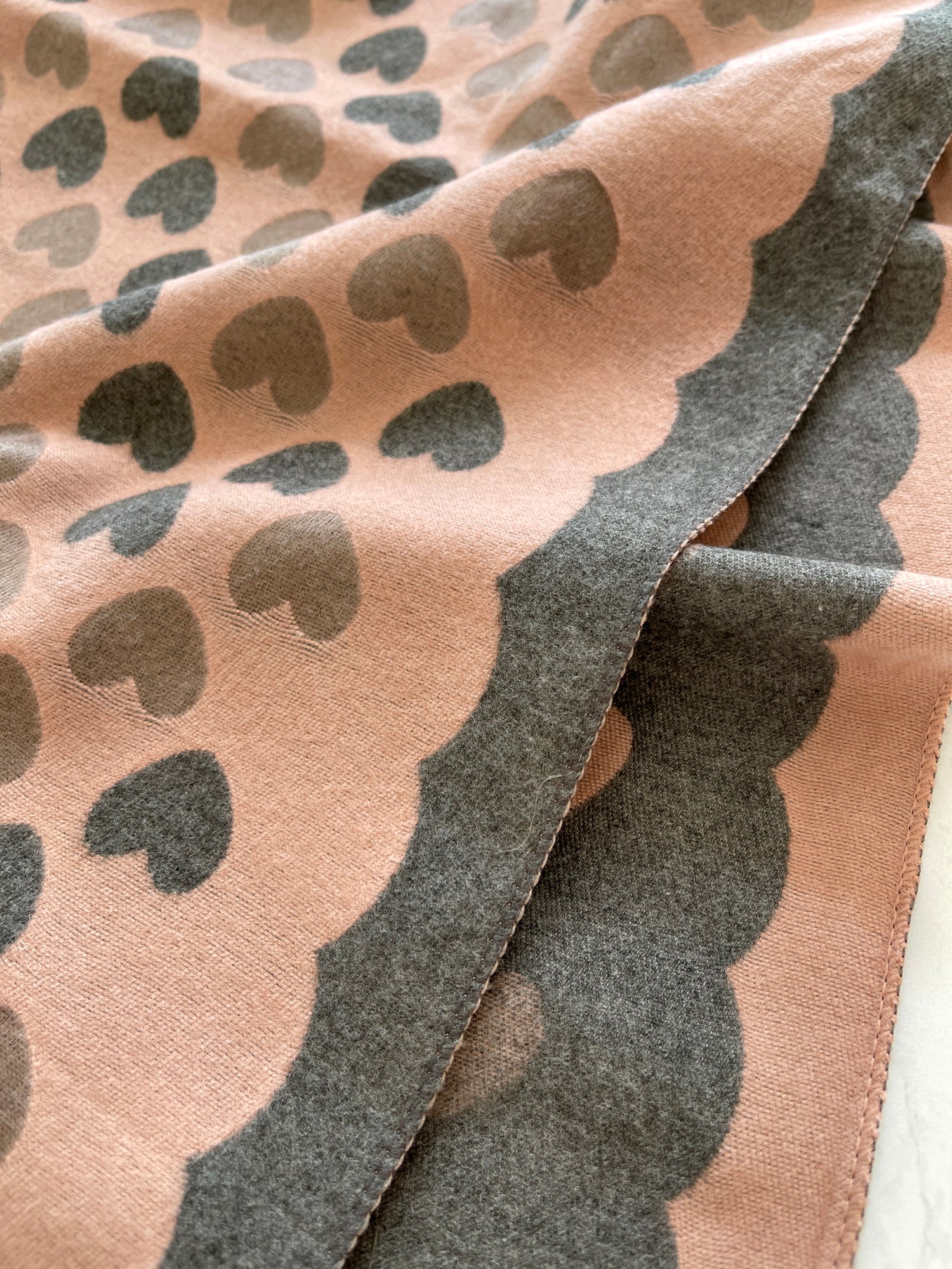 LARGE PINK HEART PRINT REVERSIBLE CASHMERE WINTER SHAWL BLANKET SCARF
