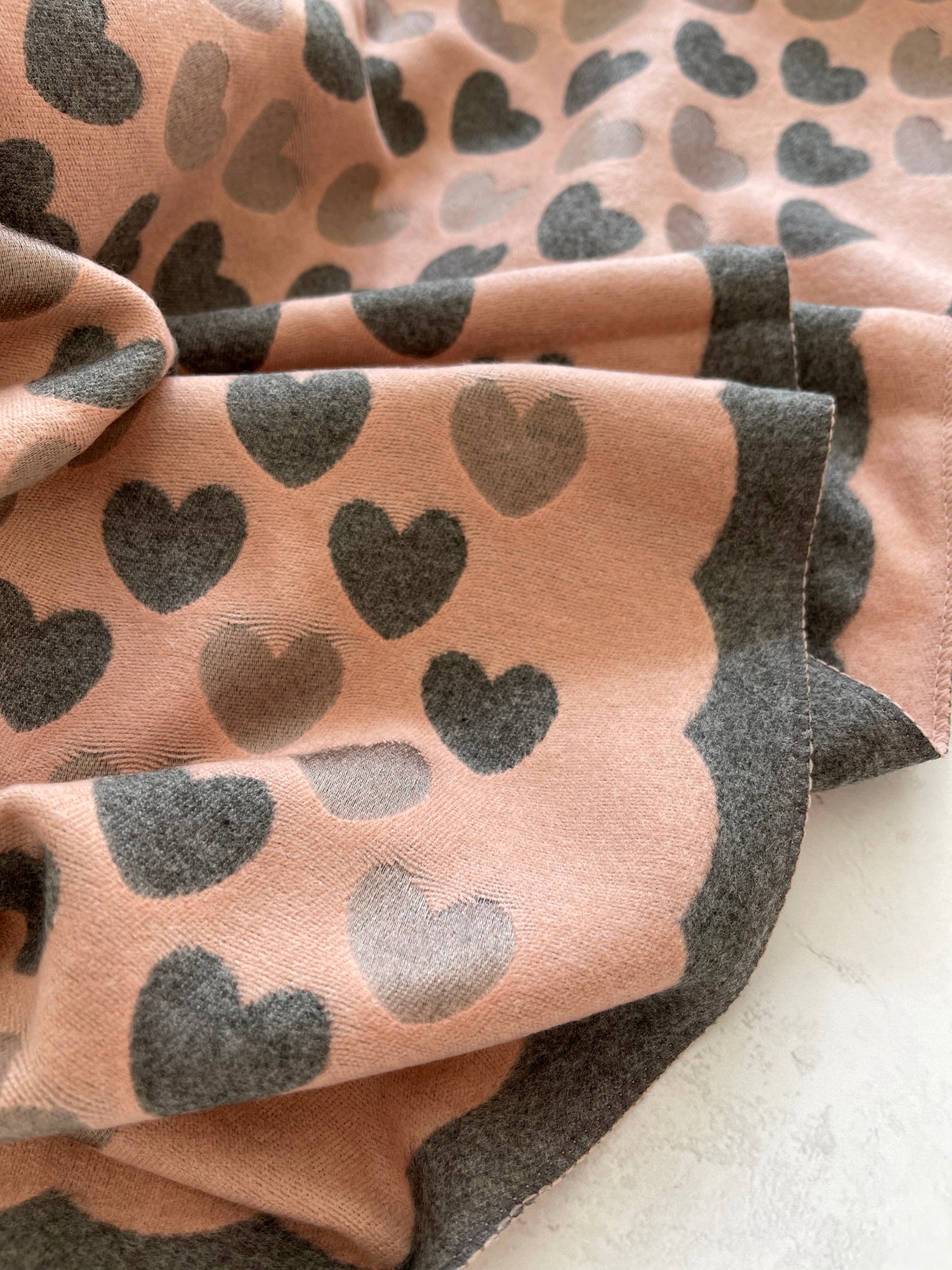 LARGE PINK HEART PRINT REVERSIBLE CASHMERE WINTER SHAWL BLANKET SCARF