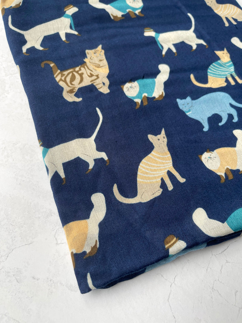 LIGHTWEIGHT BLUE SCARF WITH CATS