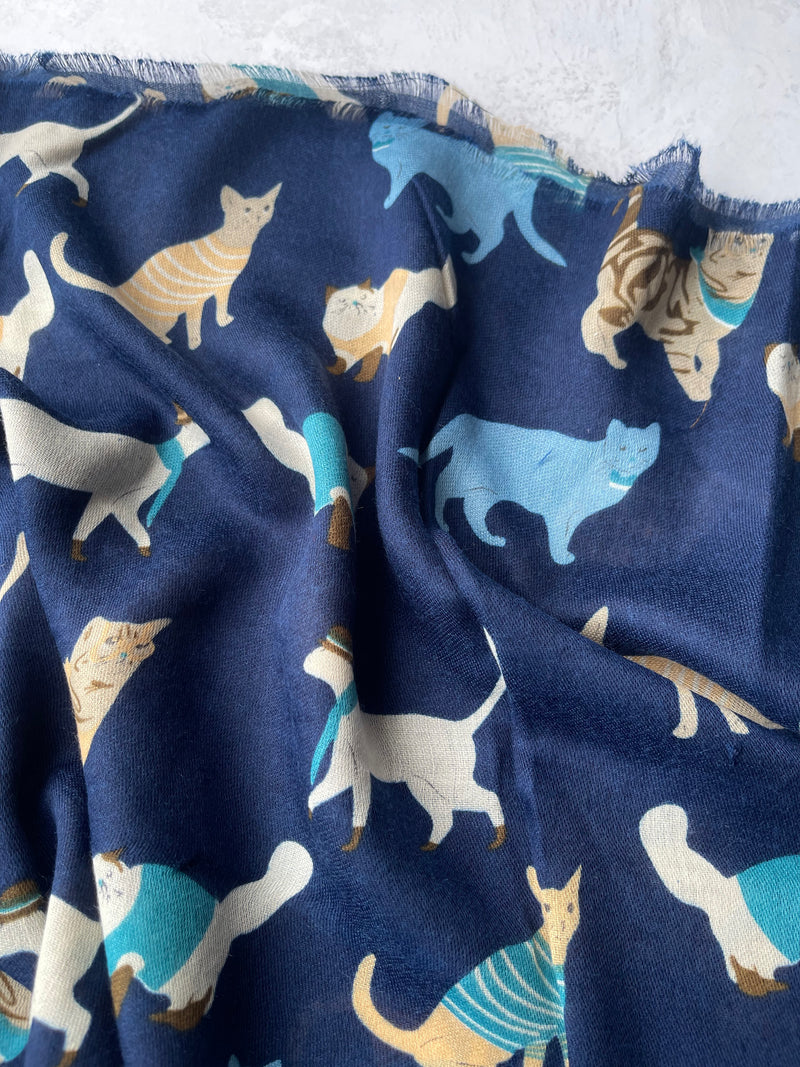 LIGHTWEIGHT BLUE SCARF WITH CATS