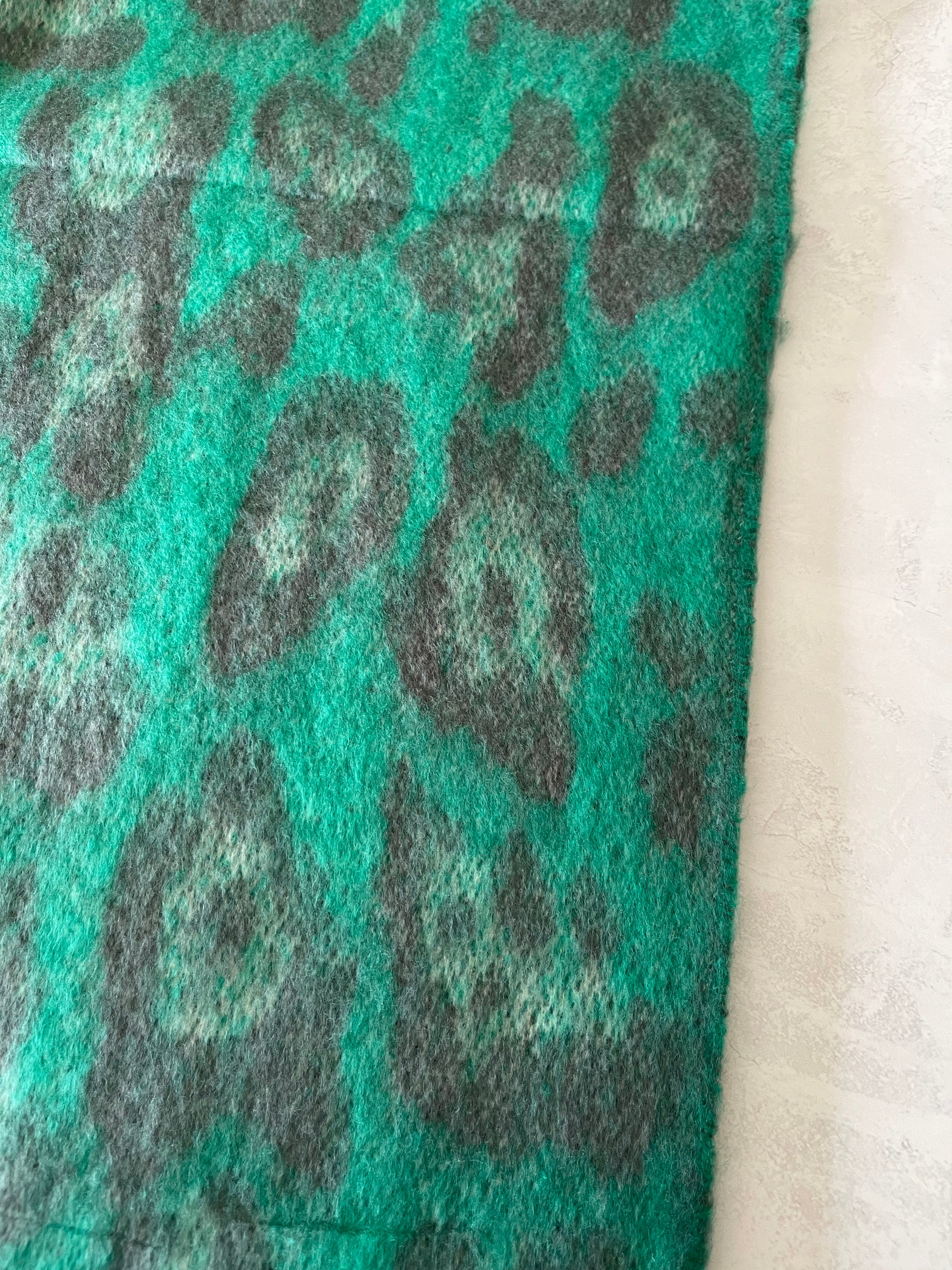 LONG GREEN WOOL MIX FLUFFY OVERSIZED LEOPARD PRINT SCARF