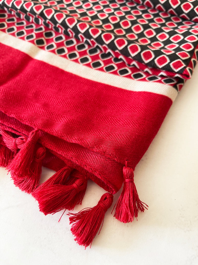 LARGE RED DIAMOND PRINT SHAWL SCARF WITH TASSELS