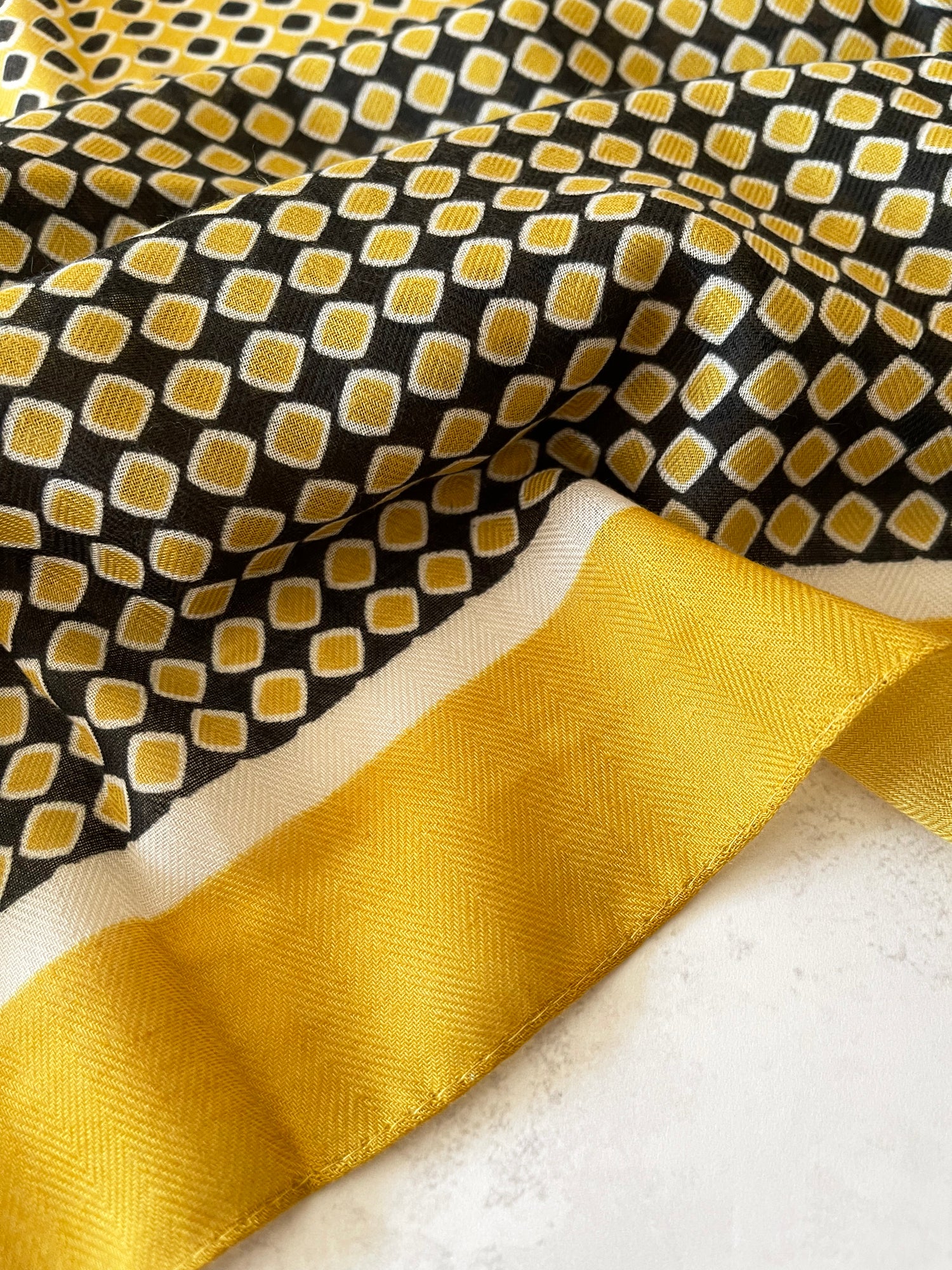 LARGE MUSTARD YELLOW DIAMOND PRINT SHAWL SCARF WITH TASSELS