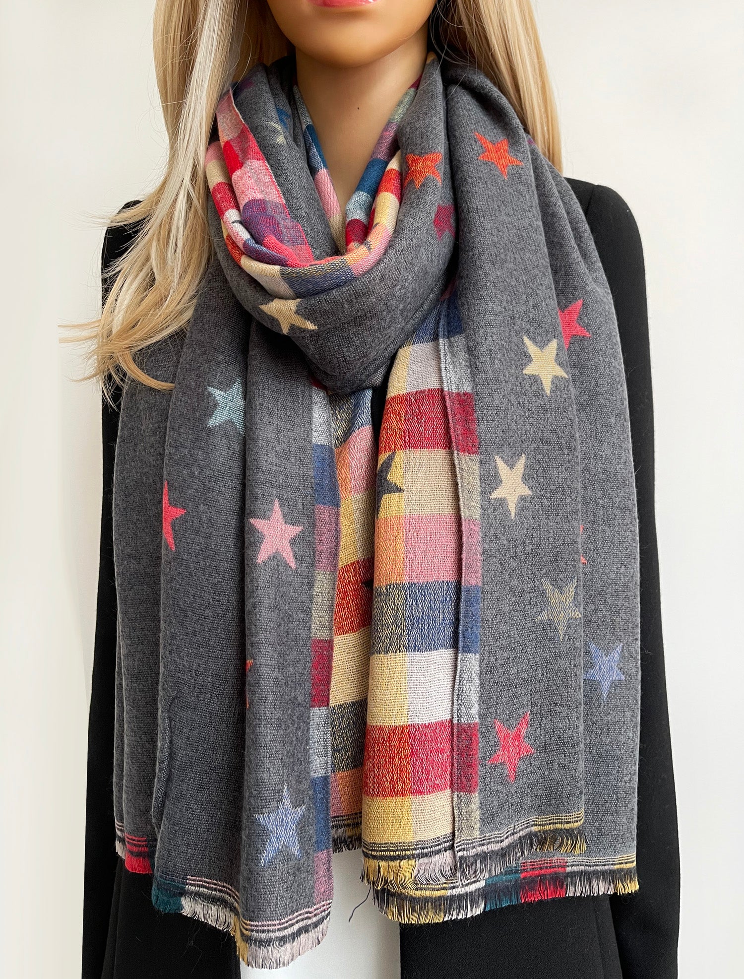 LARGE GREY STAR PRINT REVERSIBLE CHECKED WINTER SHAWL BLANKET SCARF