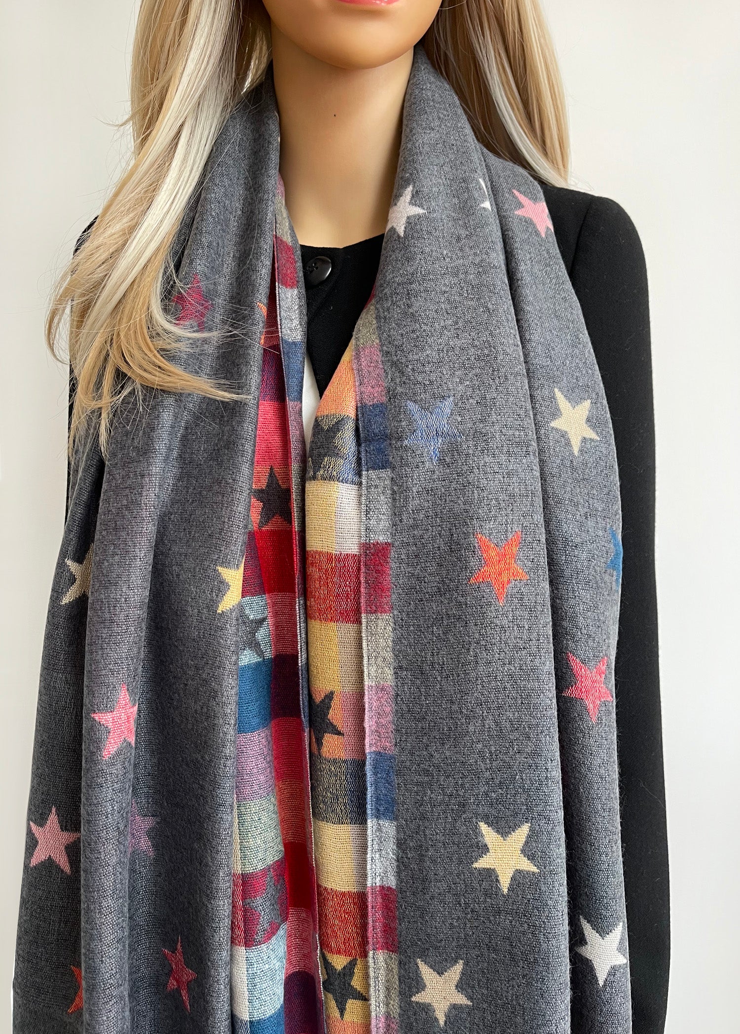 LARGE GREY STAR PRINT REVERSIBLE CHECKED WINTER SHAWL BLANKET SCARF
