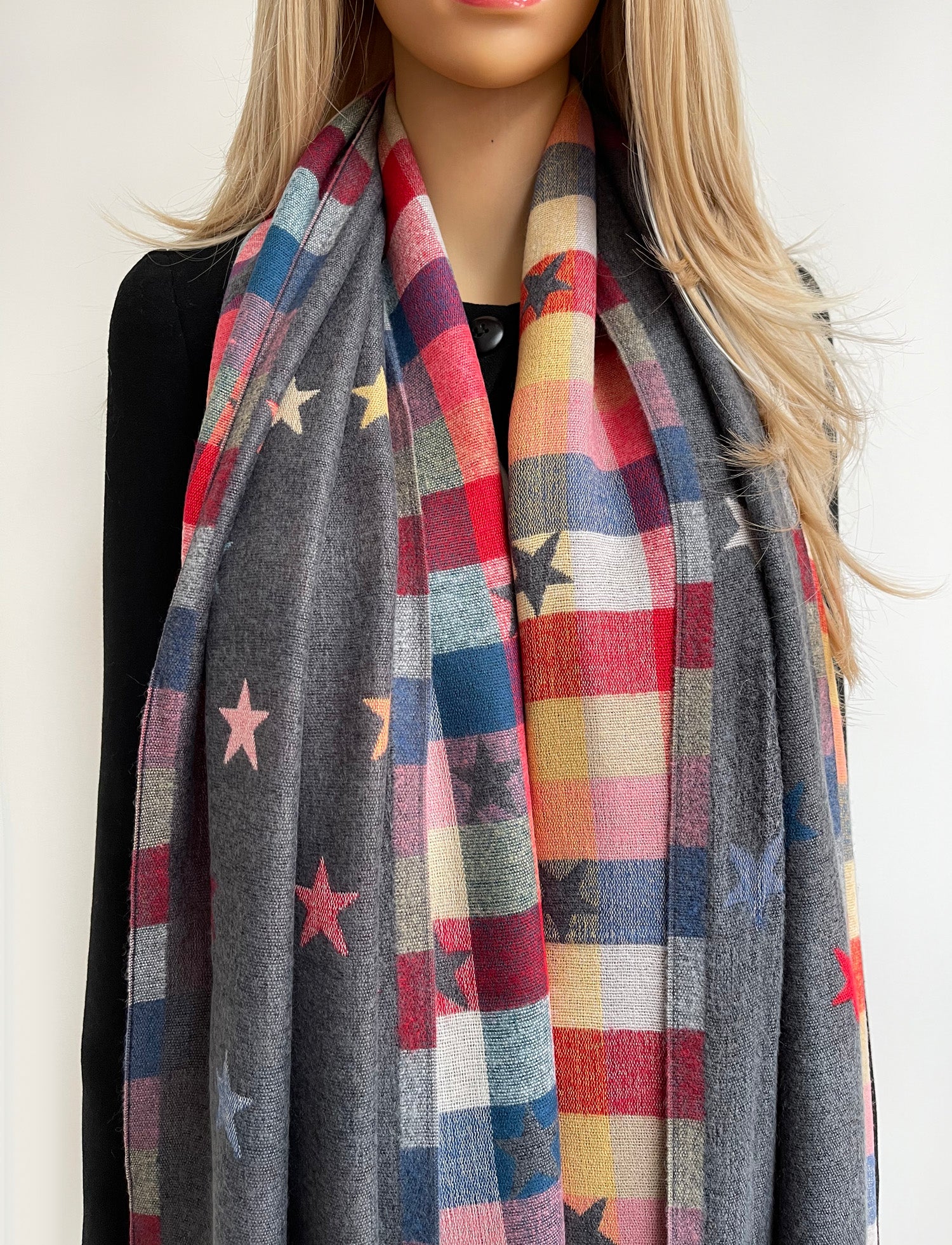 LARGE GREY STAR PRINT REVERSIBLE CHECKED WINTER SHAWL BLANKET SCARF